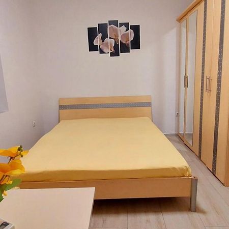 Amore 2- New Apartment In Top Center Varna Extérieur photo