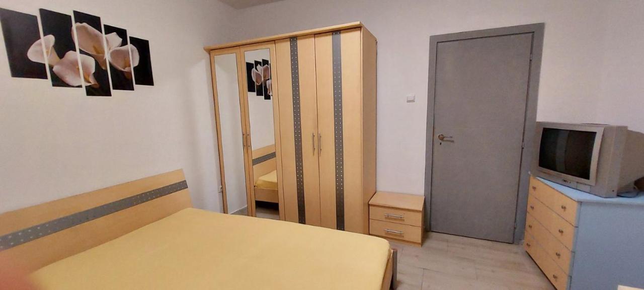 Amore 2- New Apartment In Top Center Varna Extérieur photo